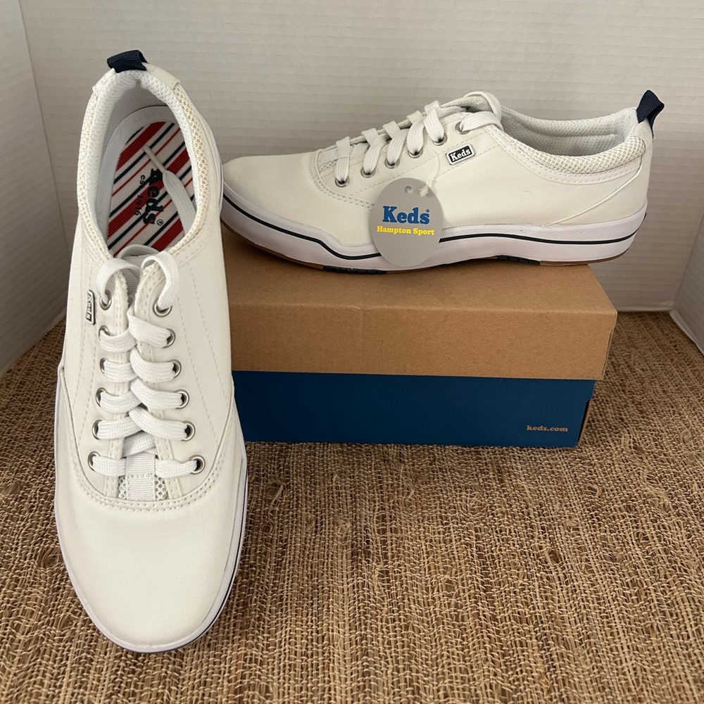 Keds Women’s White Canvas Lace Up Hampton Sport Sneakers Size 9M. Brand New Ret.